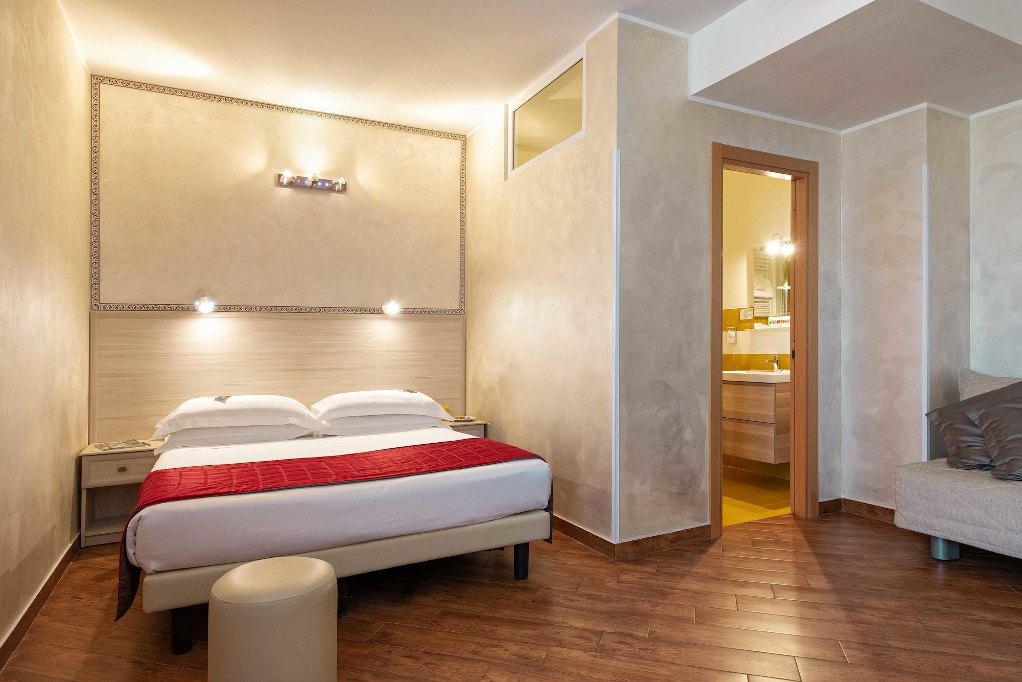 פומזיה Simon Hotel מראה חיצוני תמונה