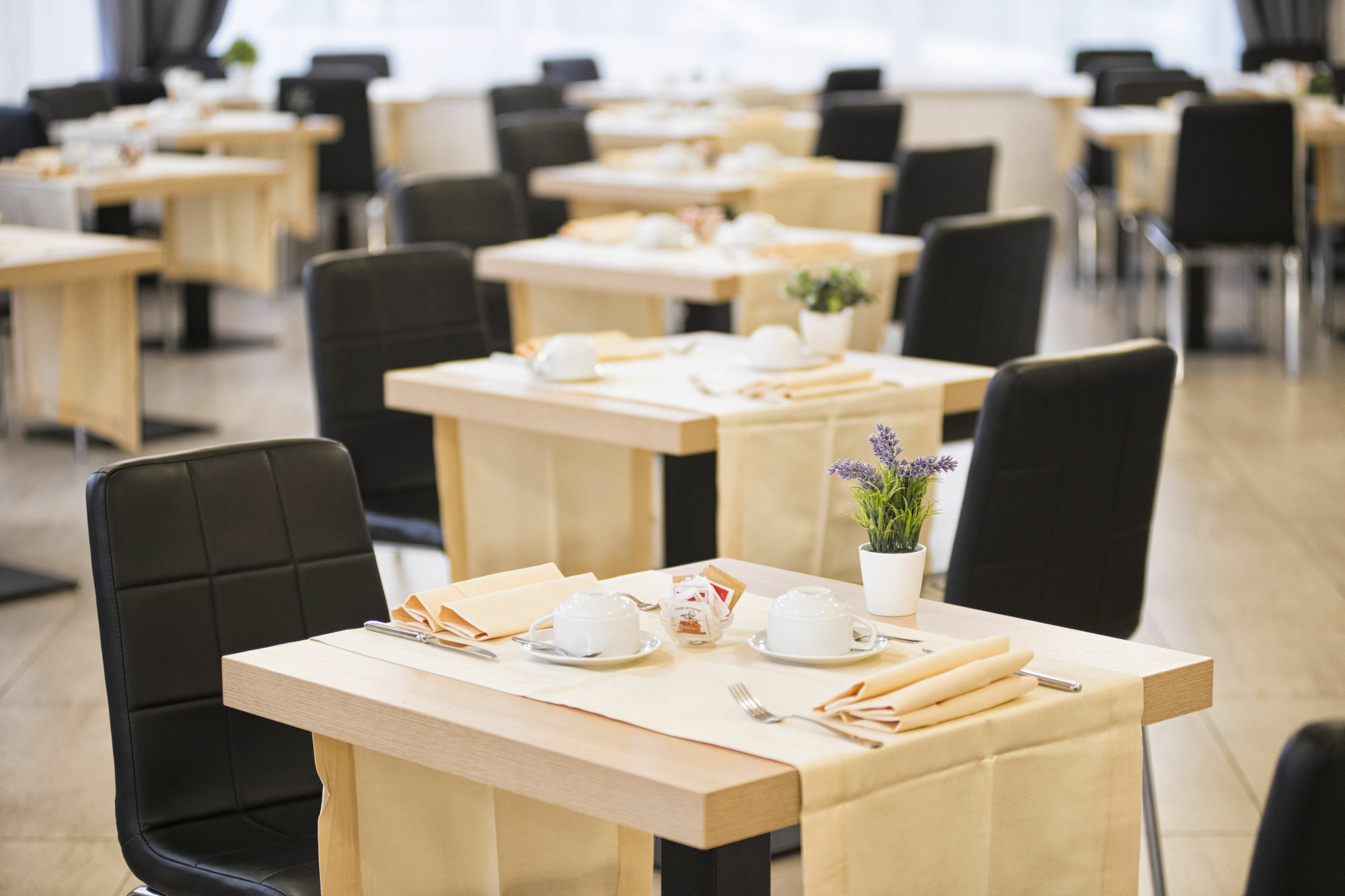 פומזיה Simon Hotel מראה חיצוני תמונה
