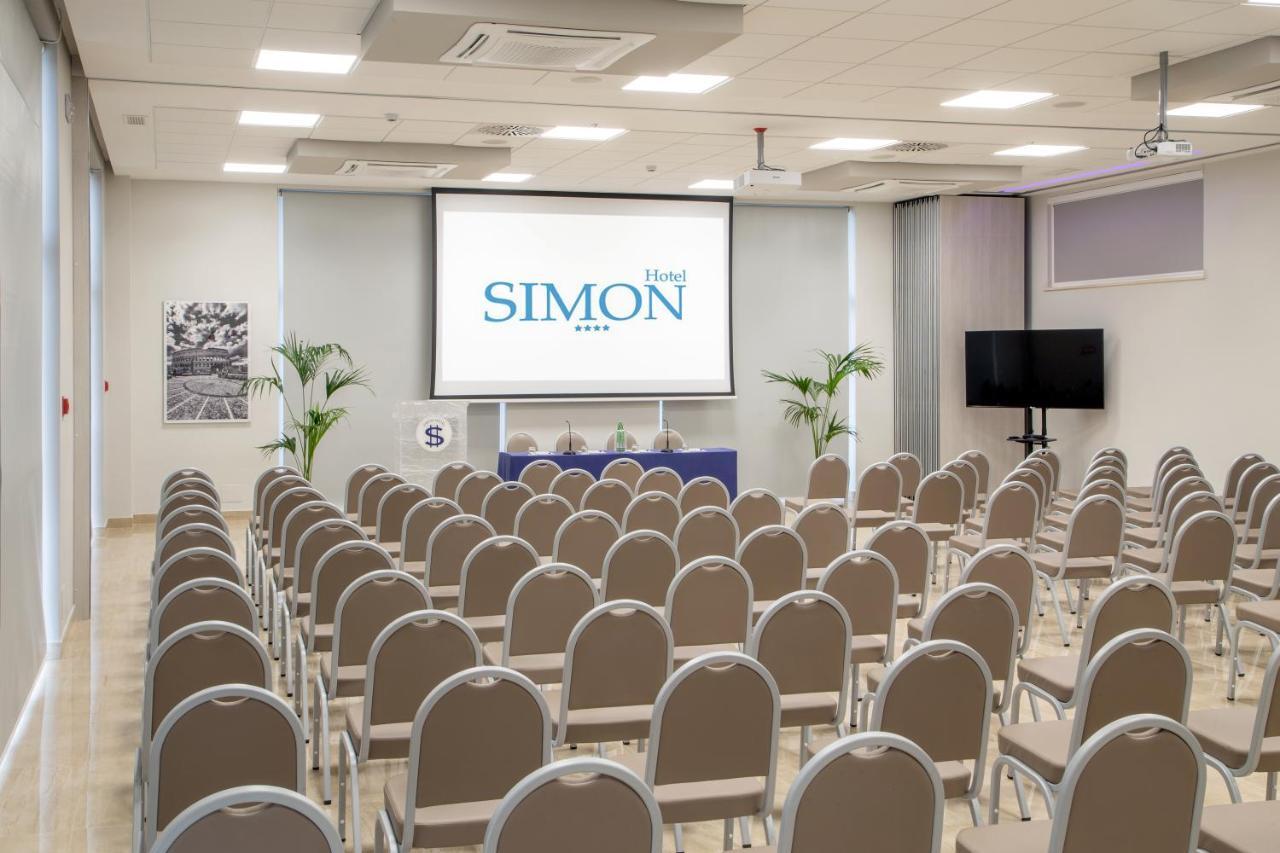 פומזיה Simon Hotel מראה חיצוני תמונה